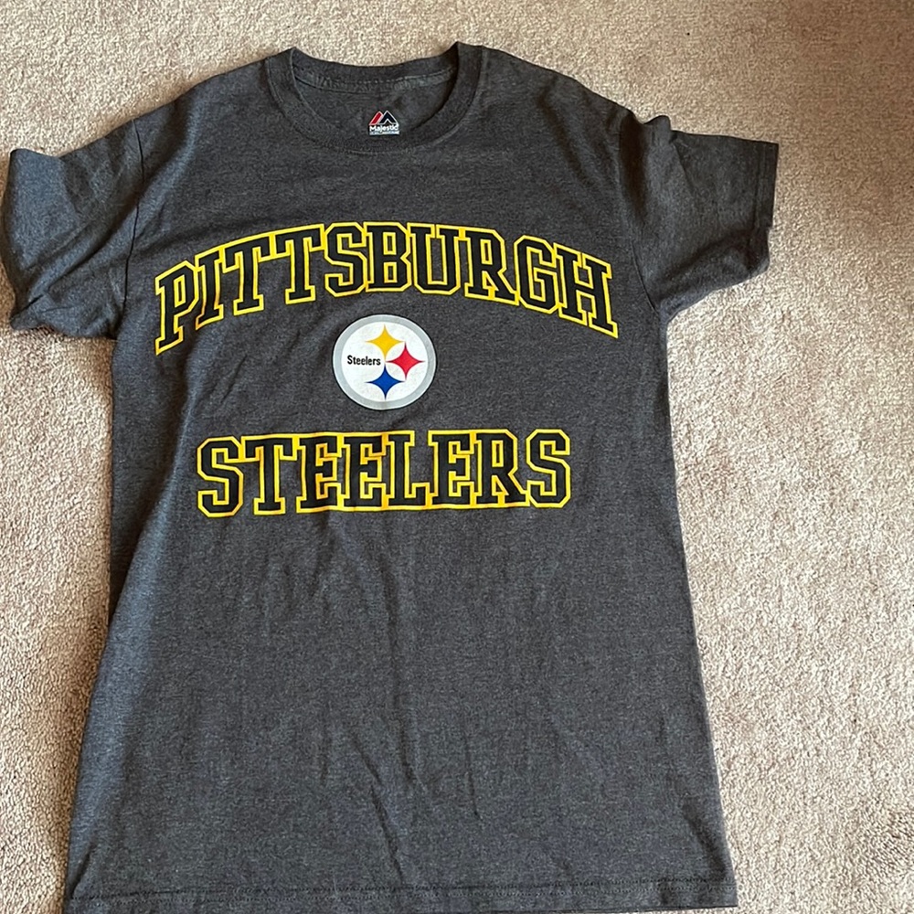 Womens small Pittsburgh pirates T-shirt EUC never worn NWOT